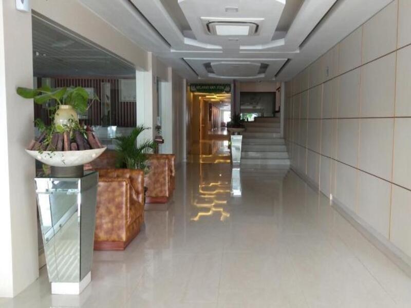 Kawana Hotel Padang  Exterior photo